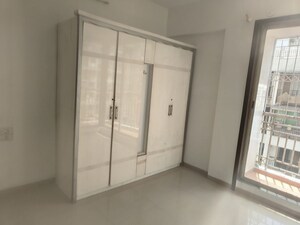 Room in 3 BHK Apartment at Elite Grandeur, Kharghar – for Rent