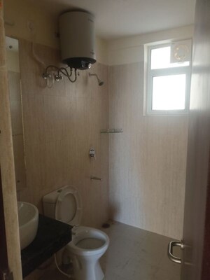 Bathroom in 3.5 BHK Apartment at Ansal Height 86, Sector 86 – for Rent