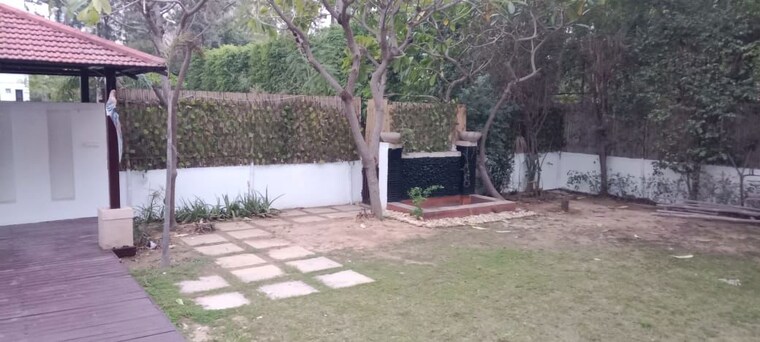 Garden, vipul-tatvam-villas 5 Bedroom 750 Sq.Yd. Villa In Sector 48 Gurgaon 10335623