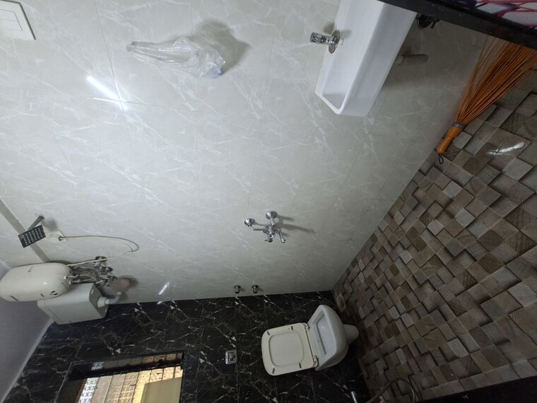 Bathroom, sri-gurunanak-chs 2 Bedroom 750 Sq.Ft. Apartment In Kopri Thane 10335620