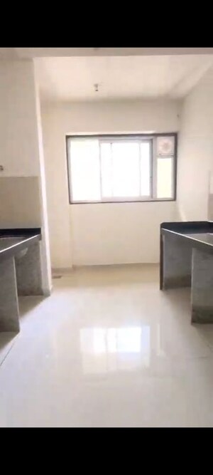 Room in 3 BHK Apartment at Runwal The Sanctuary Tower 4, Mulund West – for Rent