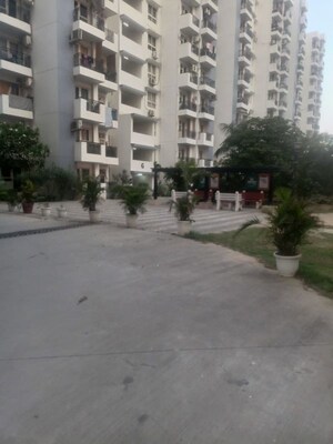 3 BHK Apartment – Exterior View View at Mapsko Paradise, Sector 83 - for Rent