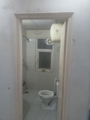 Bathroom in 3 BHK Apartment at Mapsko Paradise, Sector 83 – for Rent