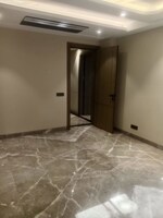 4 BHK + Servant Room 300 Sq.Yd. Builder Floor in Gulmohar Enclave