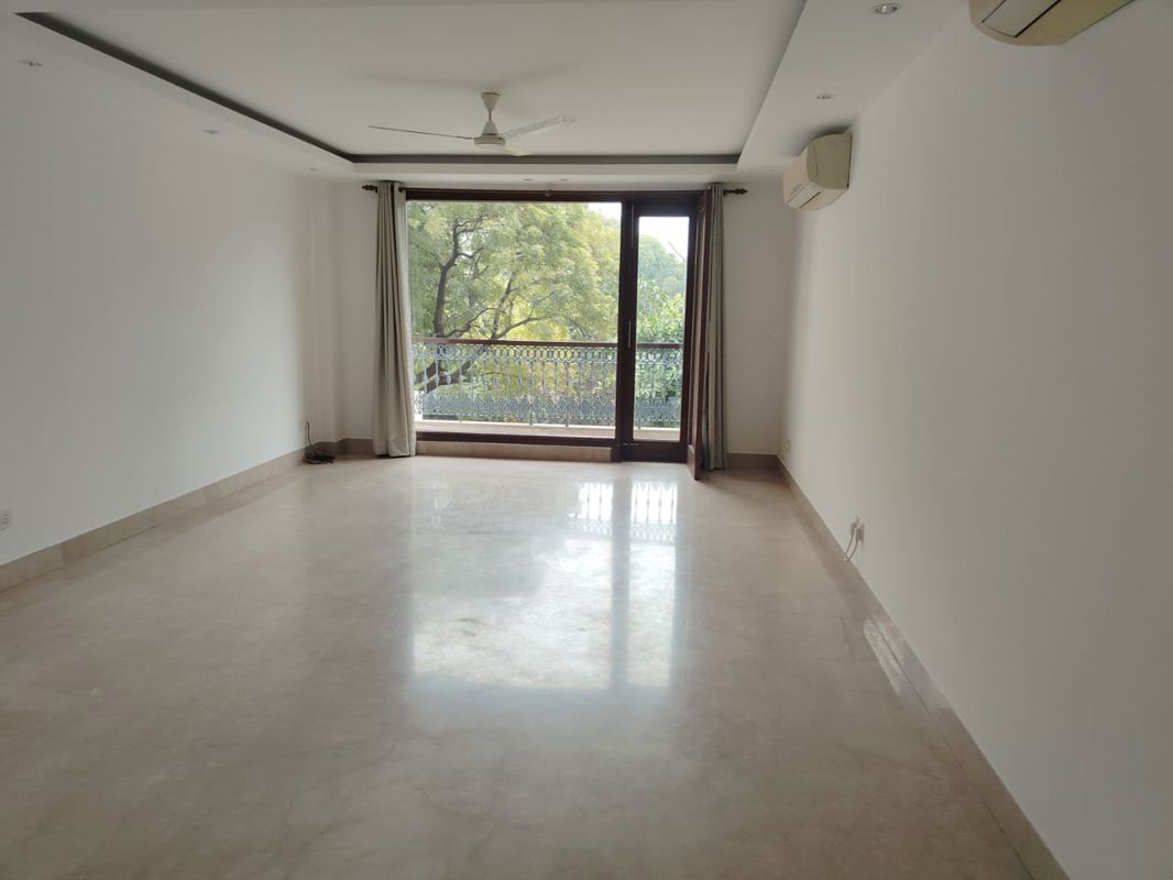 4 BHK + Pooja Room,Servant Room,Study Room,Extra Room,Store Room Apartment For Rent in Vasant Vihar