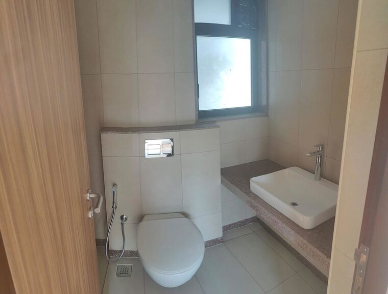 Bathroom, godrej-the-trees 2 Bedroom 800 Sq.Ft. Apartment In Vikhroli East Mumbai 10335763