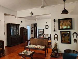 Living Room in 3 BHK Villa at Chembur – for Rent