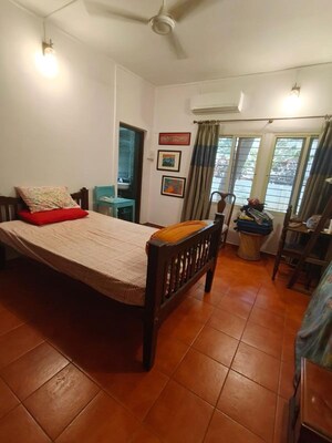 Bedroom in 3 BHK Villa at Chembur – for Rent