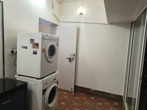Bathroom in 3 BHK Villa at Chembur – for Rent