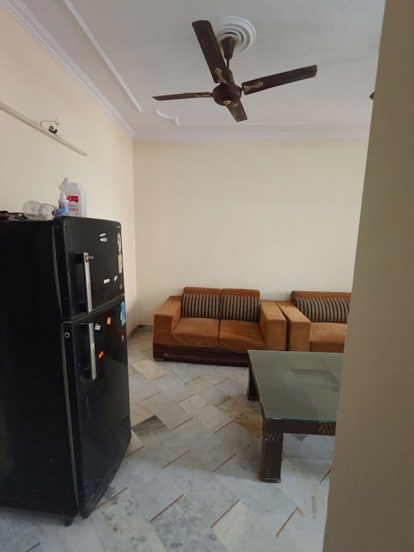 3 BHK + Extra Room Builder Floor For Rent in Rajouri Garden