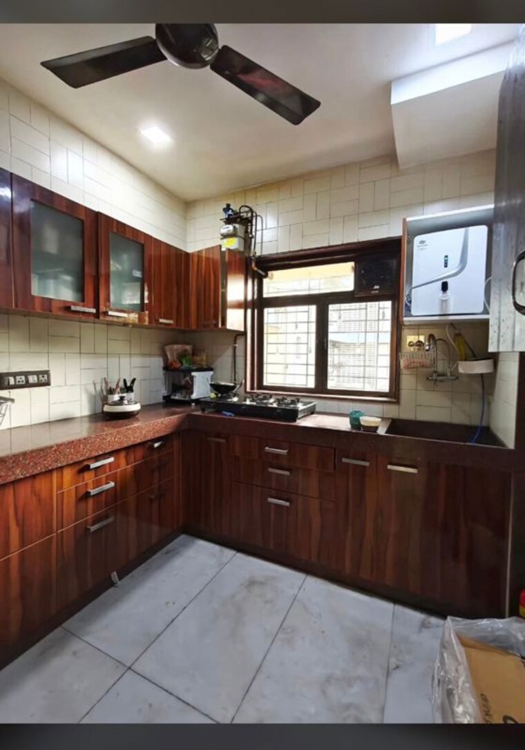 Kitchen, seven bunglow 2 Bedroom 1000 Sq.Ft. Apartment In Seven Bunglow Mumbai 9465777