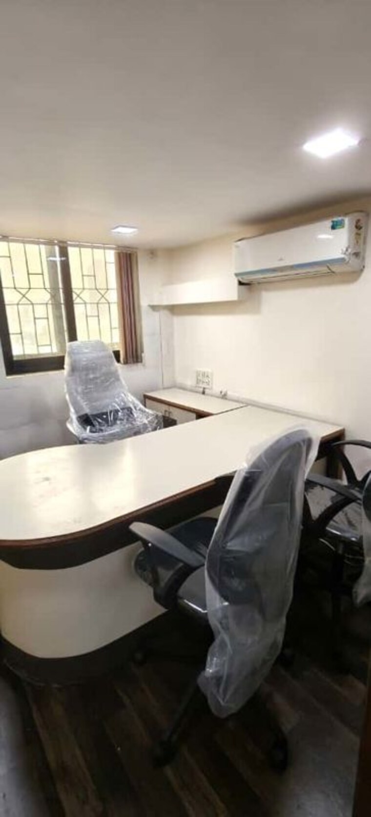 Team Area, laxmi-plaza-andheri Commercial Office Space 650 Sq.Ft. In Andheri West Mumbai 9441108