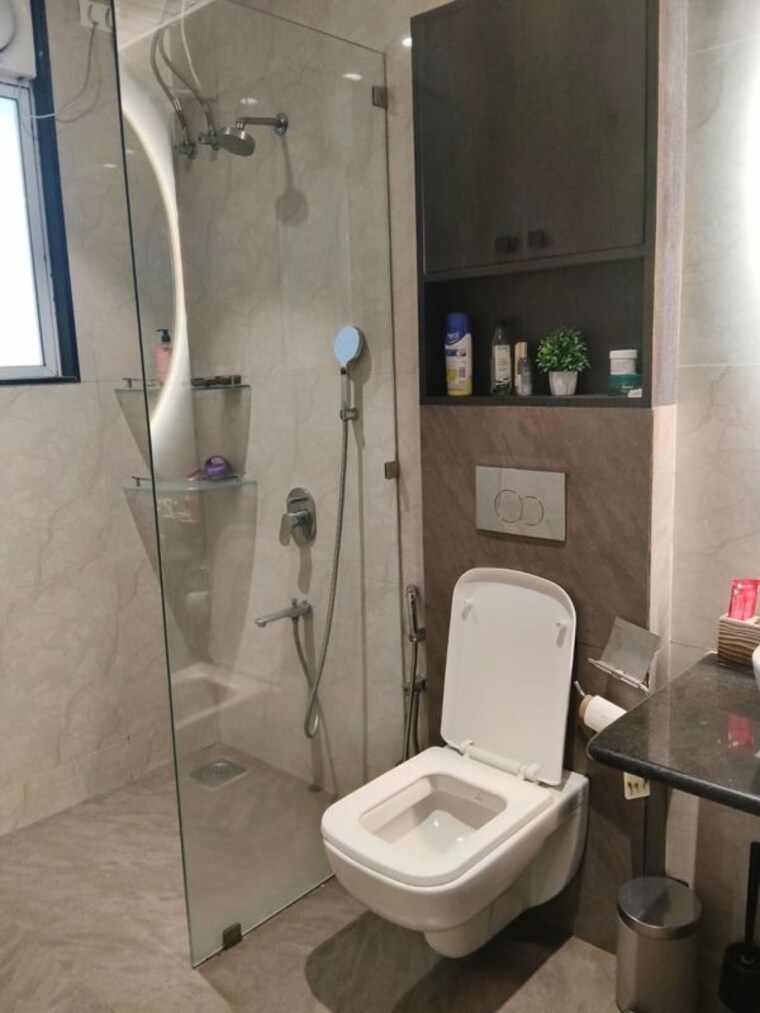 Bathroom, mantri-sujata-apartment 3 Bedroom 1150 Sq.Ft. Apartment In Santacruz West Mumbai 10335989