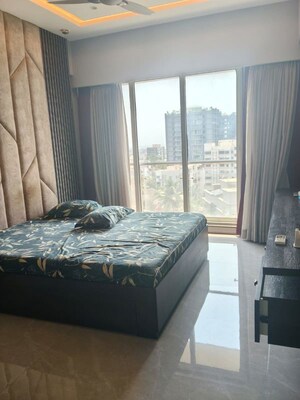 Bedroom in 3 BHK Apartment at Mantri Sujata Apartment, Santacruz West – for Rent
