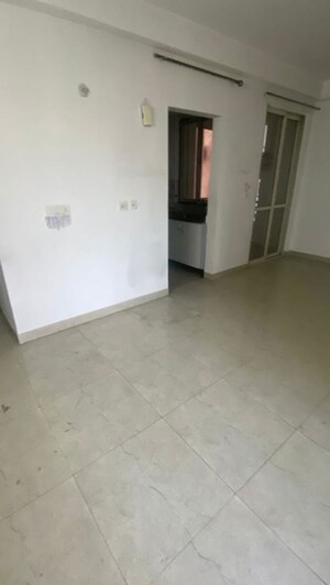 Hall in 3 BHK Apartment at SDS NRI Residency Omega II, Omega Ii Greater Noida – for Rent