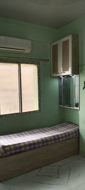 Room in 2 BHK Apartment at Lake Town – for Rent