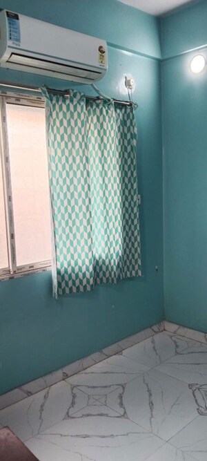 2 BHK Apartment For Rent in Lake Town