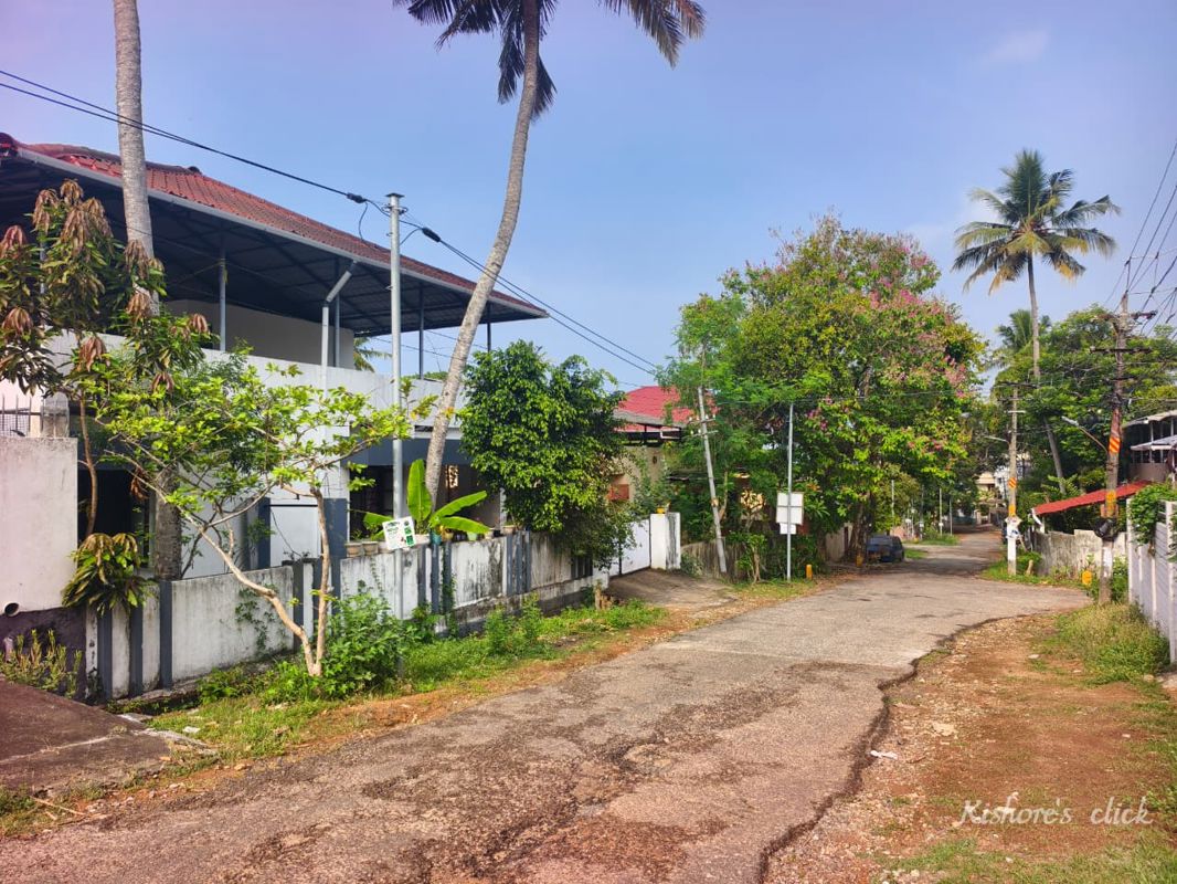 Plot For Sale in Ulloor
