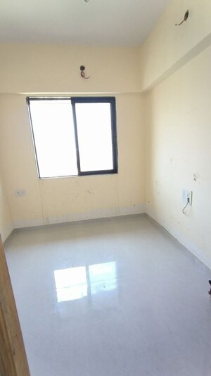 Room in 1.5 BHK Apartment at Dadar West – for Rent