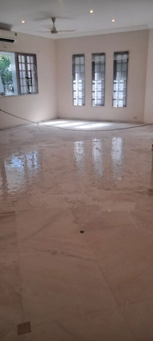 Living Room in 3 BHK Villa at Juhu – for Rent