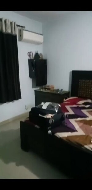 Team Area in 2 BHK Apartment at Piyush Heights, Sector 89 – for Rent