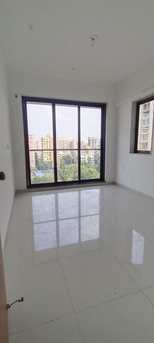 Room in 2 BHK Apartment at Amann Heritage, Andheri West – for Rent