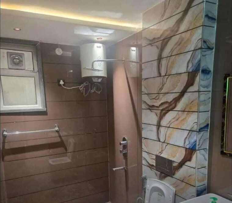 Bathroom, crd-golden-castle 3 Bedroom 1650 Sq.Ft. Apartment In Patiala Road Zirakpur 10336202