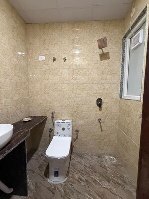 Team Area in 2 BHK Builder Floor at Sector 52 – for Rent