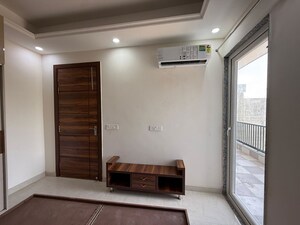Living Room in 2 BHK Builder Floor at Sector 52 – for Rent