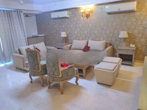 Living Room in 4 BHK Apartment at DLF The Belaire, Sector 54 – for Sale