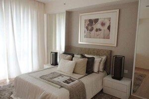 Bedroom in 4 BHK Apartment at DLF The Belaire, Sector 54 – for Sale