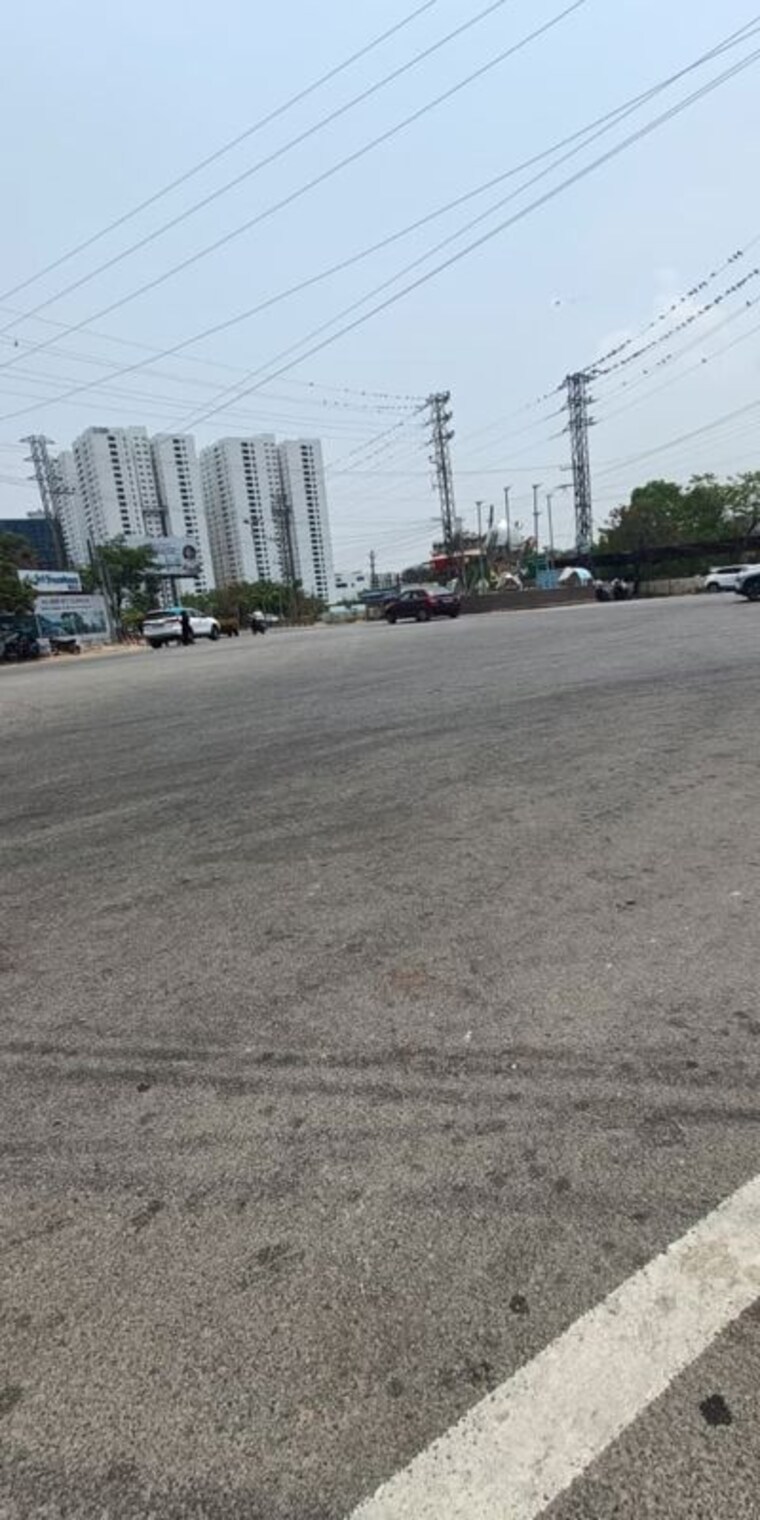  Parking, kokapet Commercial Office Space 1800 Sq.Ft. In Kokapet Hyderabad 10336117