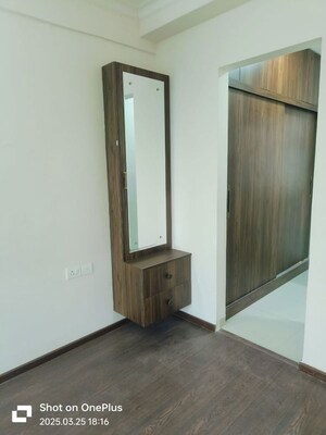 Room in 3 BHK Apartment at Pareena Coban Residences, Sector 99a – for Rent