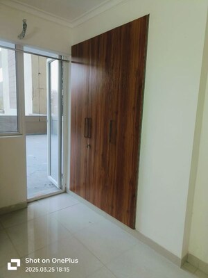 Room in 3 BHK Apartment at Pareena Coban Residences, Sector 99a – for Rent