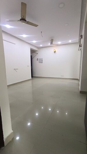 Room in 2 BHK Apartment at Saviour Park, Mohan Nagar – for Rent