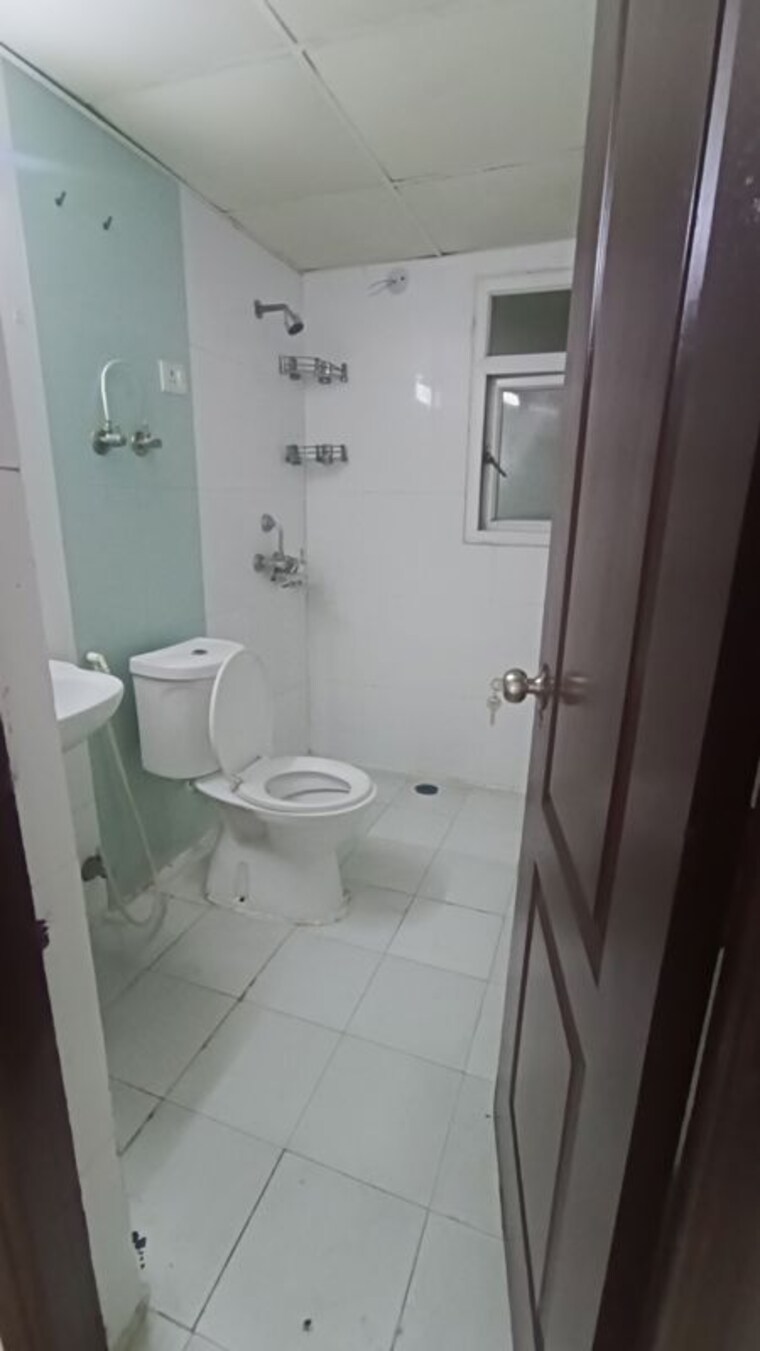 Bathroom, saviour-park 2 Bedroom 1265 Sq.Ft. Apartment In Mohan Nagar Ghaziabad 10336375
