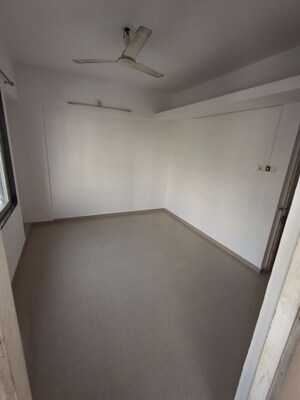 Room in 1 BHK Apartment at SG Lanke Vishwajeet Residency, Kharadi – for Rent