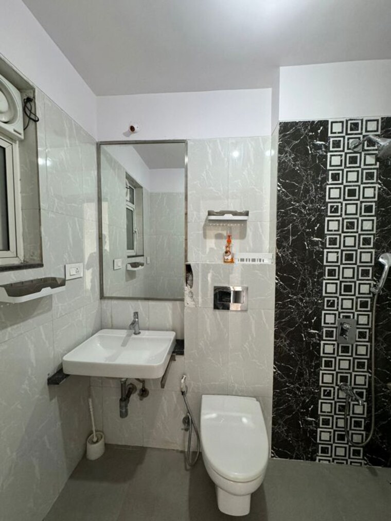 Bathroom, omkar-ananta 2 Bedroom 941 Sq.Ft. Apartment In Goregaon East Mumbai 10336356