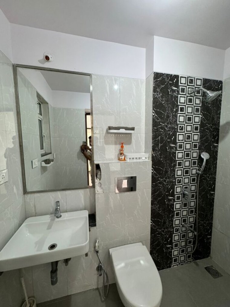 Bathroom, omkar-ananta 2 Bedroom 941 Sq.Ft. Apartment In Goregaon East Mumbai 10336356