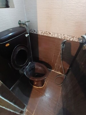 Bathroom in 1 BHK Apartment at Green Hills, Kandivali East – for Rent