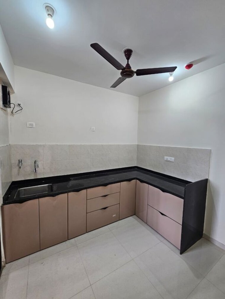 Kitchen, kharadi 3 Bedroom 1100 Sq.Ft. Apartment In Kharadi Pune 10336447