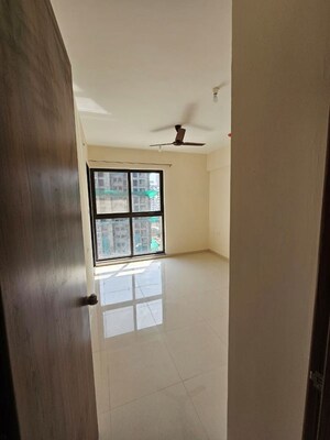 Room in 3 BHK Apartment at Kharadi – for Rent