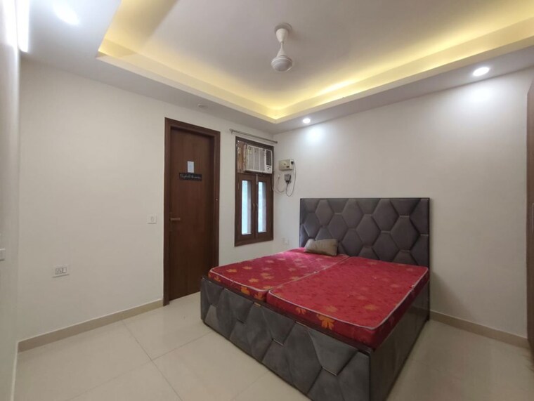 Bedroom, freedom fighters enclave 3.5 Bedroom 1200 Sq.Ft. Builder Floor In Freedom Fighters Enclave Delhi 10336481