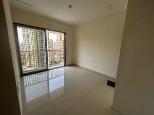 1 BHK Apartment For Rent in Metropolis Bayside, Kasarvadavali