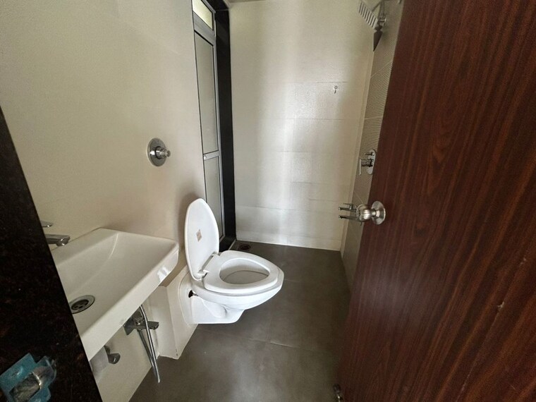Bathroom, metropolis-bayside 1 Bedroom 370 Sq.Ft. Apartment In Kasarvadavali Thane 10336488
