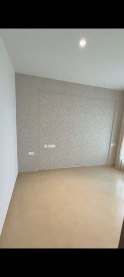 1 BHK + Extra Room Apartment For Sale in Hiranandani Highland