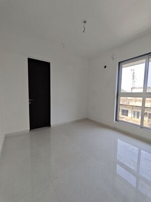 Room in 2 BHK Apartment at Mulund West – for Sale
