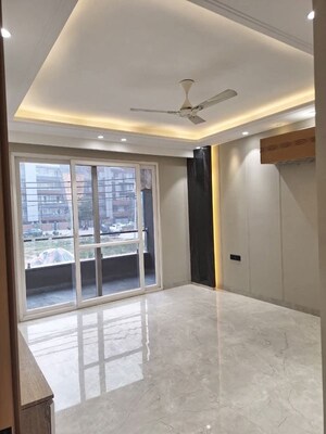 Room in 3 BHK Apartment at Saket – for Rent