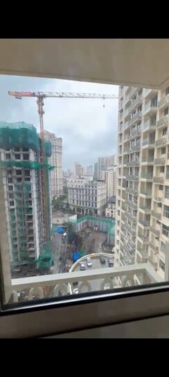 1 BHK + Extra Room Apartment For Sale in Hiranandani Highland