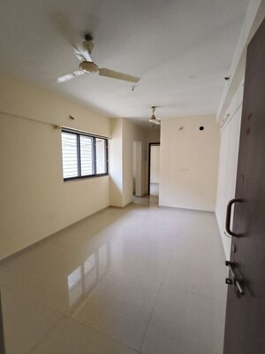 Room in 1 BHK Apartment at Lodha Downtown, Dombivli East – for Rent